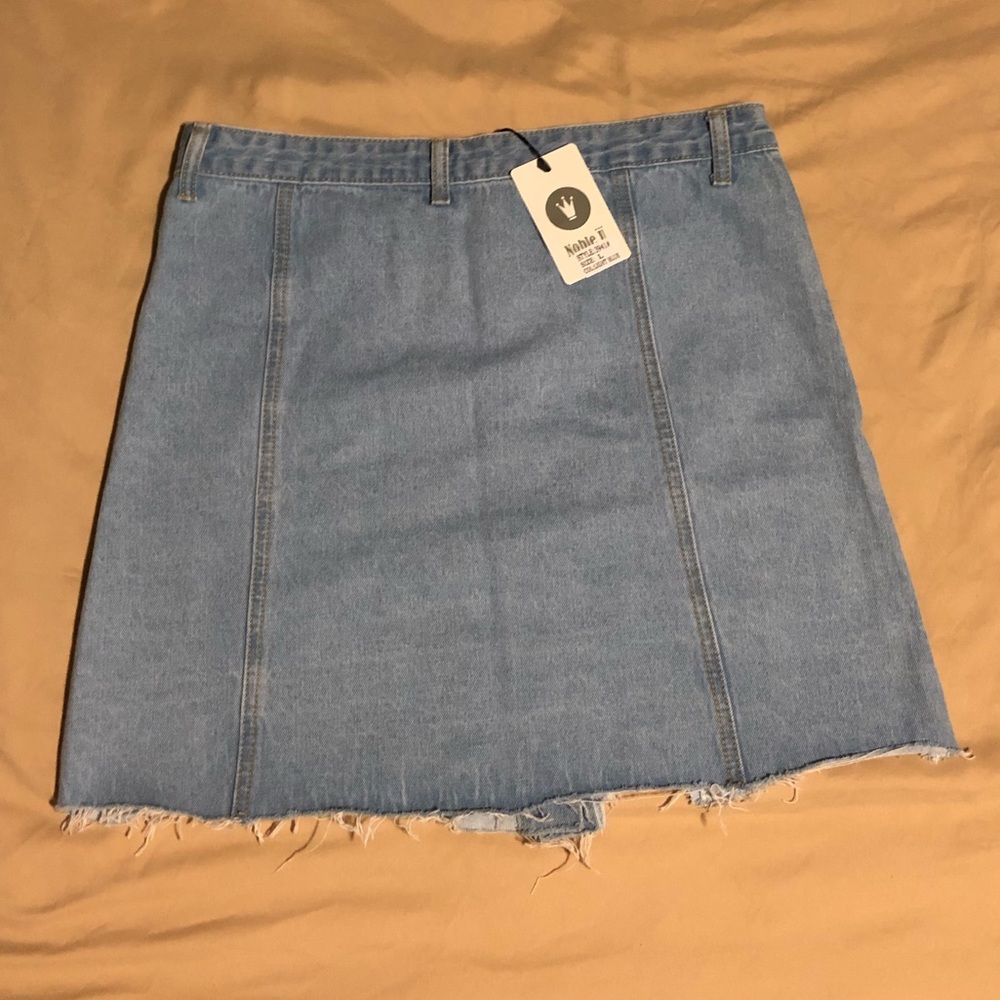 Skirt - Picture 3 of 4